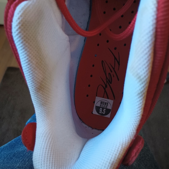 🔥Super Fire Men's Red Hot Jordan Max Aura 4 Classic 9.5 - Picture 9 of 10